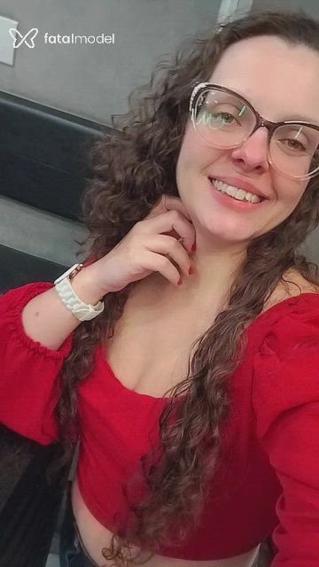 Acompanhante mulher com cabelo castanho de olhos verdes - Juliana Acompanhante mulher com cabelo castanho de olhos verdes - Juliana