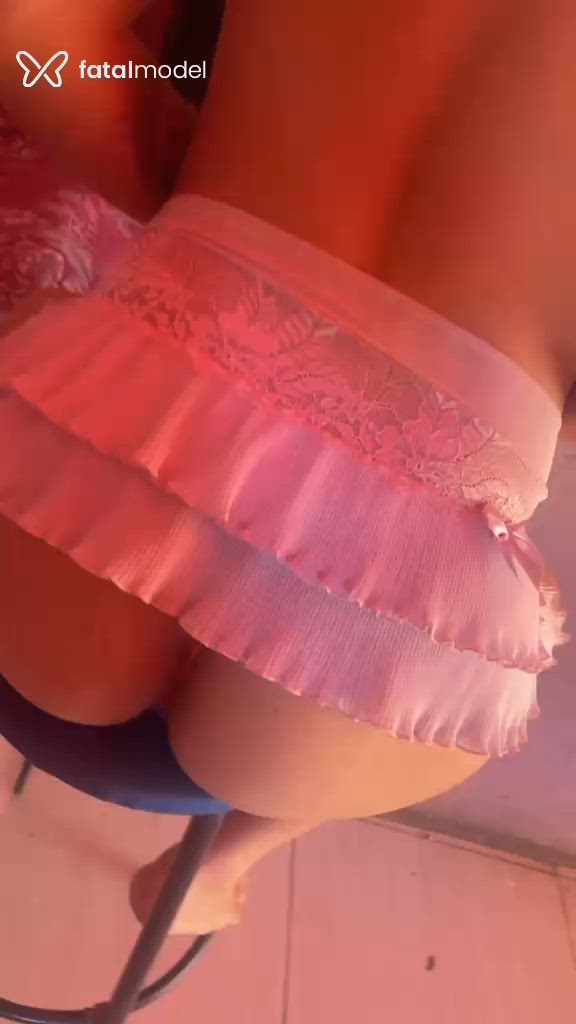 Acompanhante mulher trans com cabelo colorido de olhos castanhos em Araxá Acompanhante mulher trans com cabelo colorido de olhos castanhos em Araxá - Bianca Guimarães