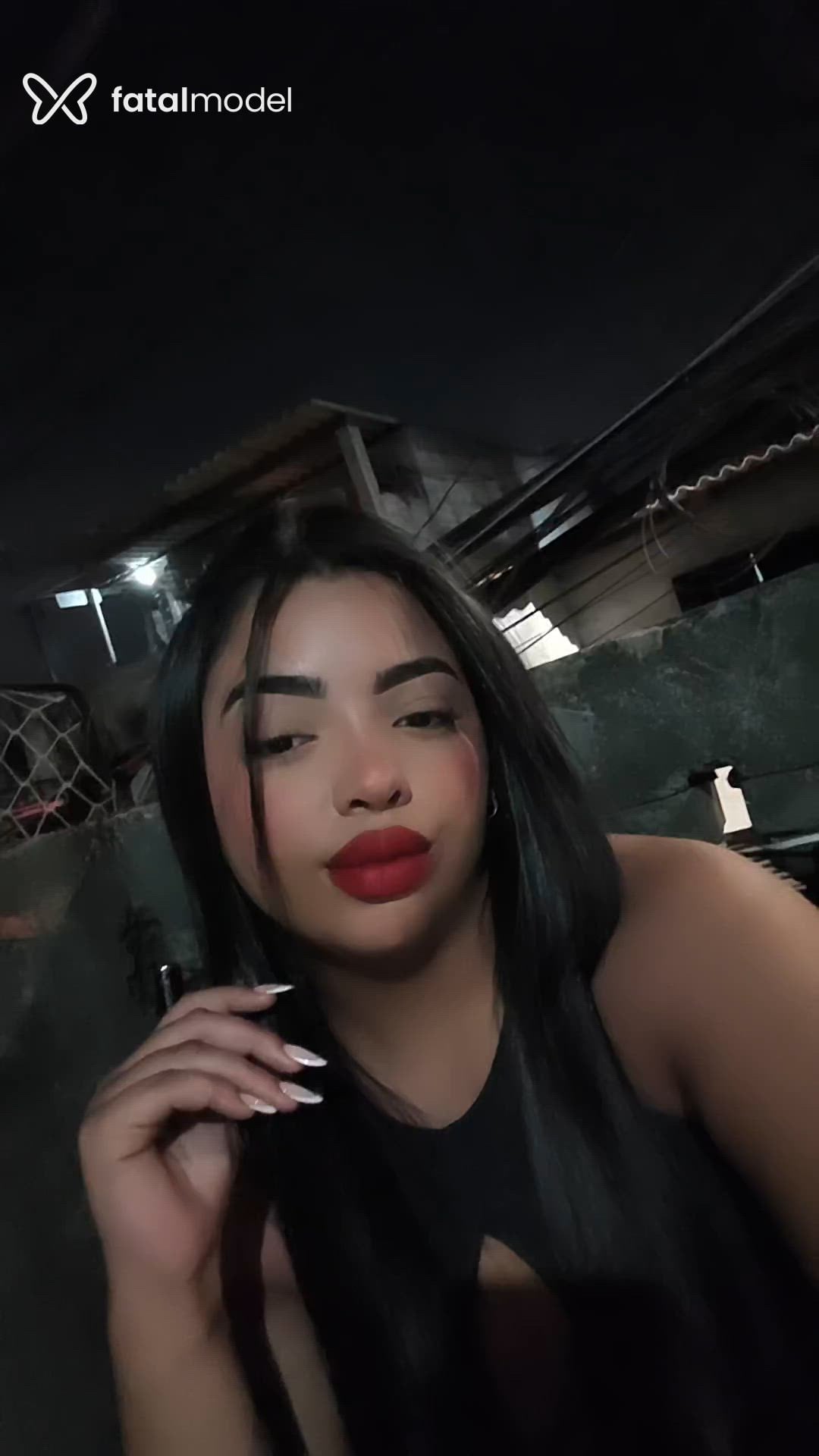 Acompanhante mulher morena (o) de olhos pretos - Carla Santos