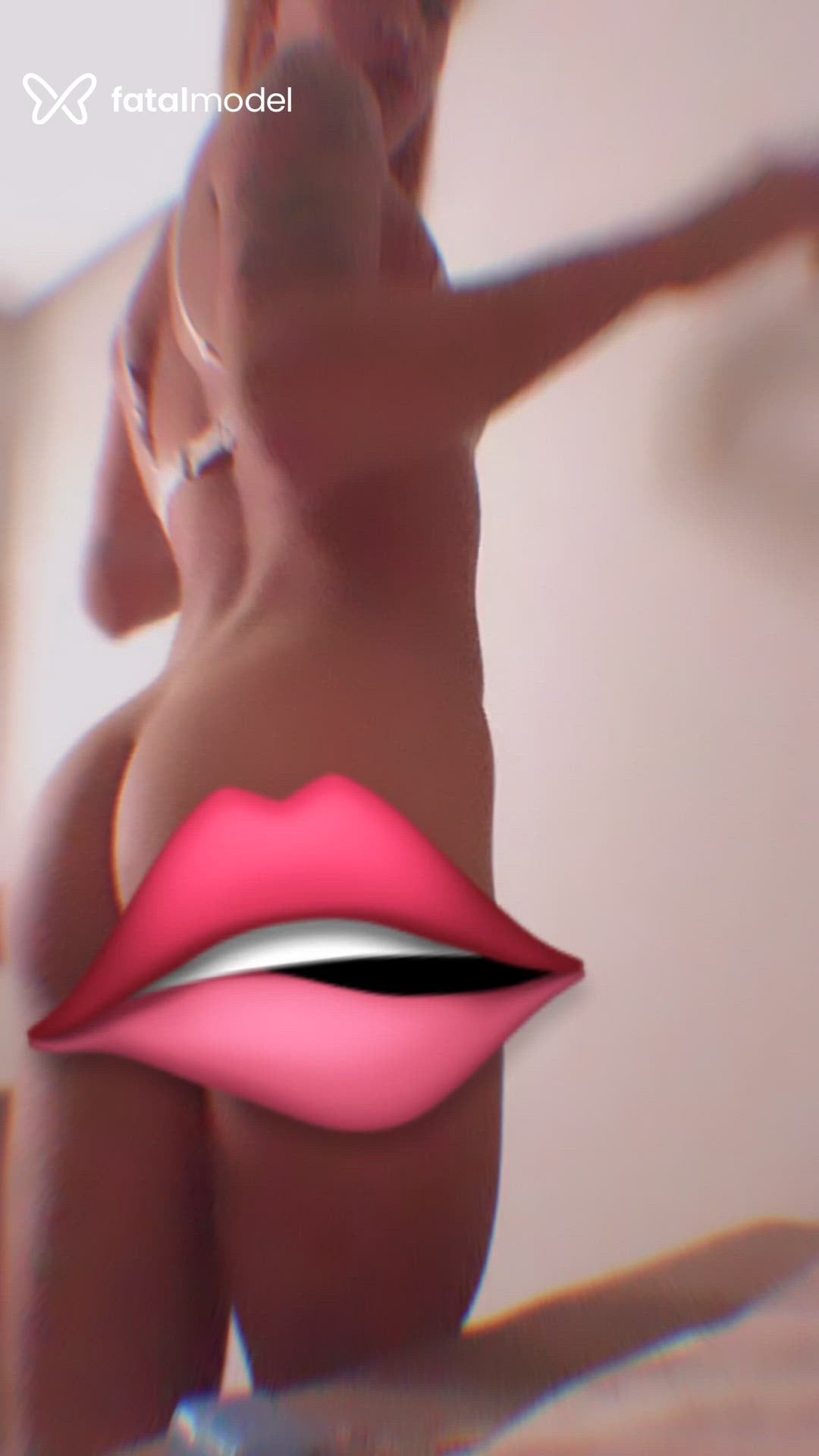 Acompanhante mulher trans loira (o) de olhos castanhos - Ana Bella