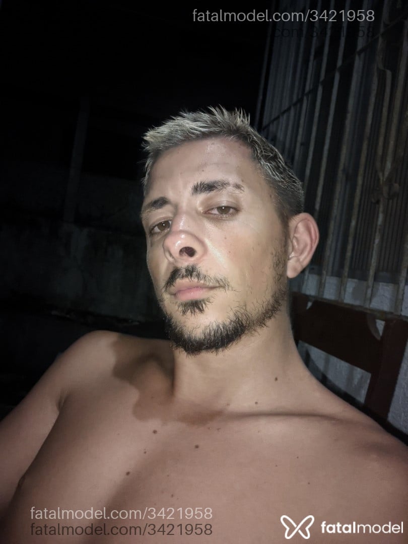 Acompanhante homem loira (o) de olhos castanhos em Parobé - Waguinho