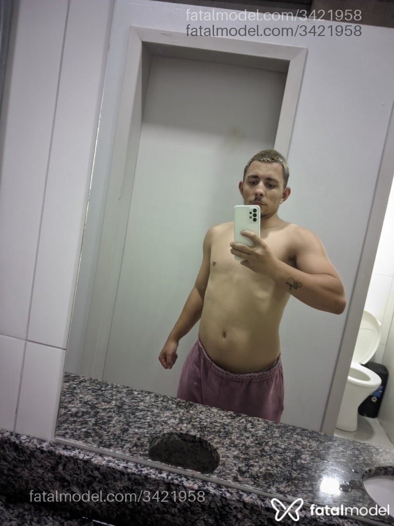 Acompanhante homem loira (o) de olhos castanhos em Parobé - Waguinho