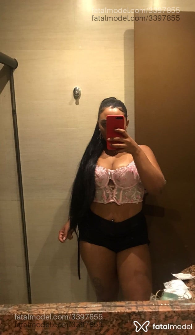 Acompanhante mulher morena (o) de olhos pretos em Recife - ísis Correia