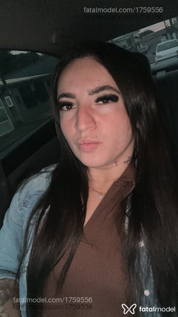 Acompanhante mulher morena (o) de olhos castanhos em Barra Velha - Júlia Martins
