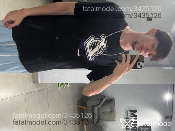 Acompanhante homem loira (o) de olhos verdes em Virtual - Chocolatinho Branc