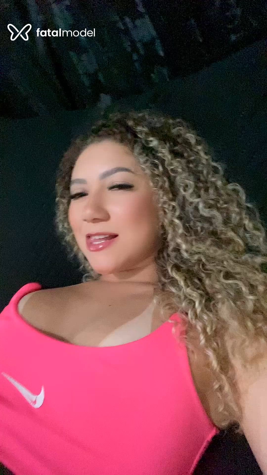 Acompanhante mulher loira (o) de olhos castanhos - Luana Silva