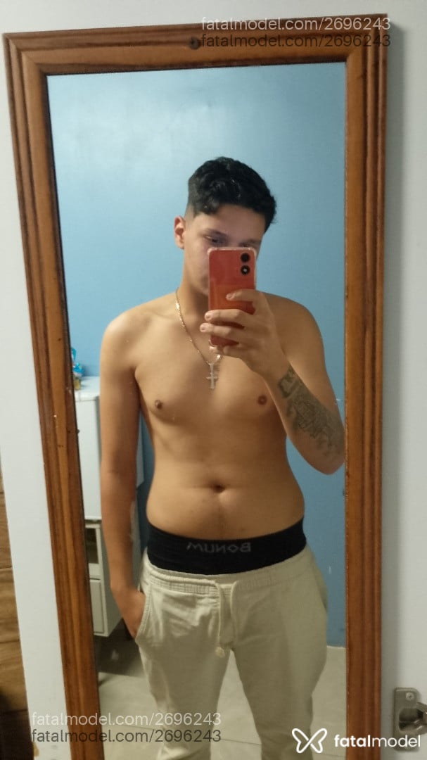 Acompanhante homem morena (o) de olhos castanhos em Guaíba - gabriel