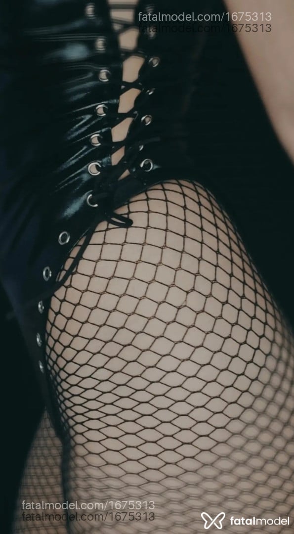 Acompanhante mulher loira (o) de olhos pretos em Virtual - Gabi Bittencourt