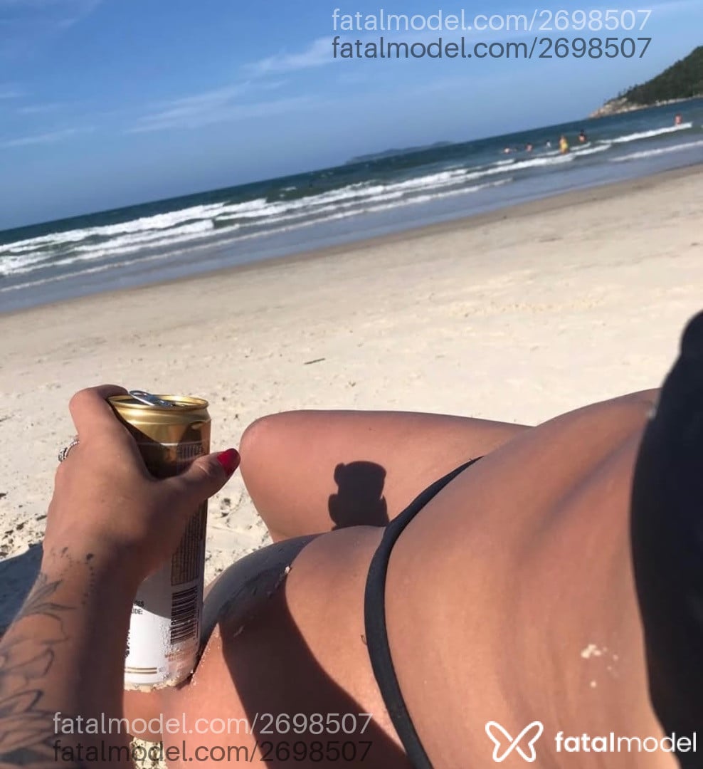 Acompanhante mulher loira (o) de olhos verdes - Malukinha