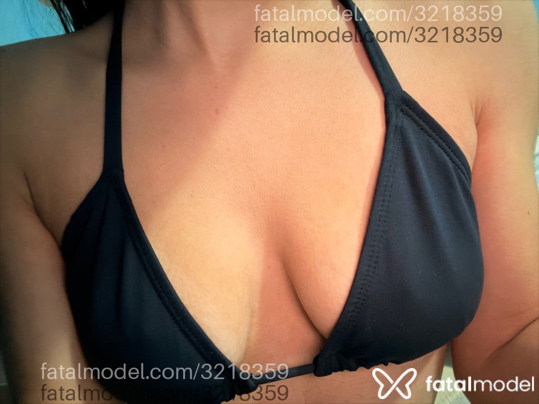 Acompanhante mulher com cabelo colorido de olhos mel em Porto Alegre - Gabriella