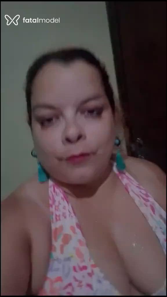 Acompanhante mulher morena (o) de olhos castanhos em Virtual Acompanhante mulher morena (o) de olhos castanhos em Virtual - Ju Urach