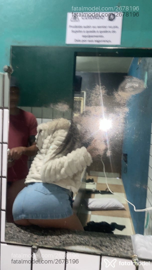 Acompanhante mulher trans morena (o) de olhos castanhos em Araxá - Petra