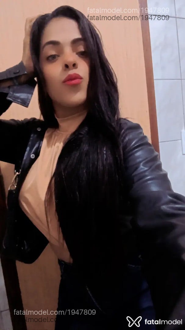 Acompanhante mulher com cabelo castanho de olhos castanhos em Artur Nogueira - Bruninhaasurfis