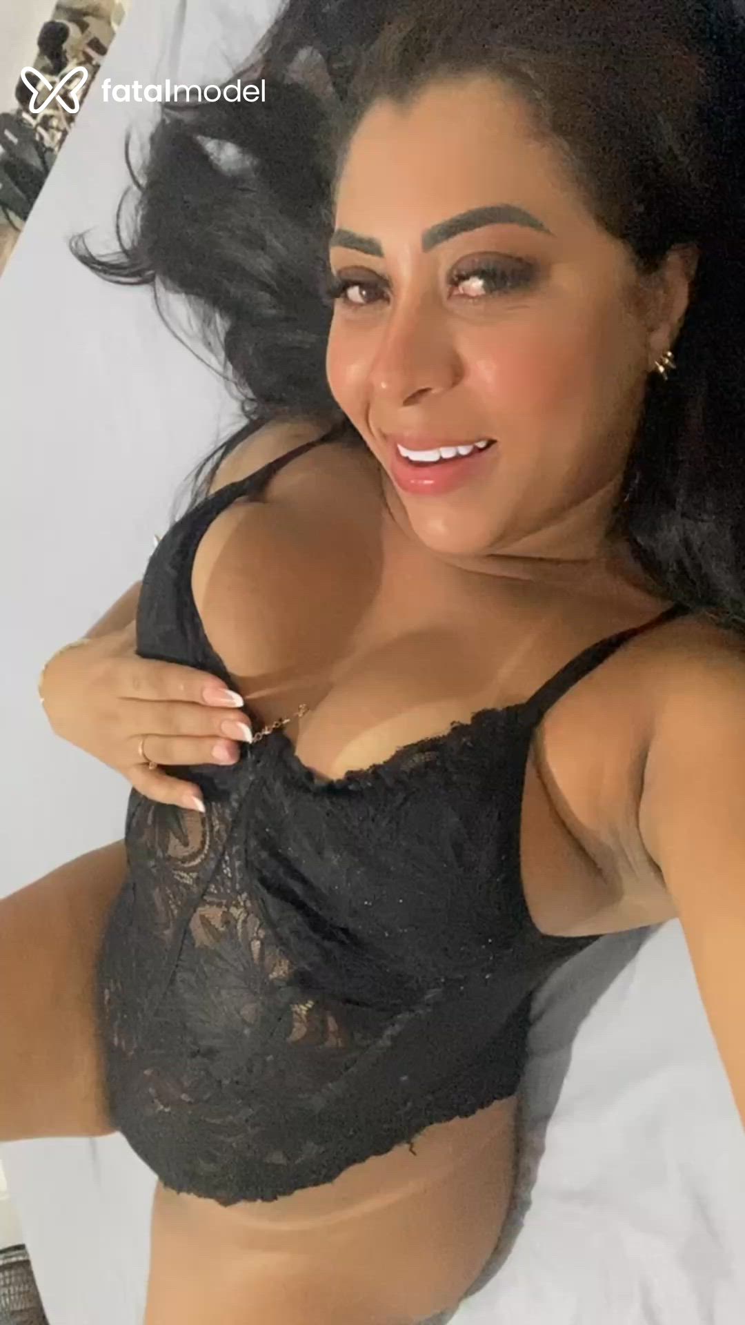 Acompanhante mulher morena (o) de olhos castanhos - Jessy Acompanhante mulher morena (o) de olhos castanhos - Jessy