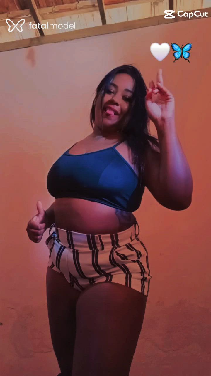 Acompanhante mulher com cabelo castanho de olhos pretos em Virtual Acompanhante mulher com cabelo castanho de olhos pretos em Virtual - Milena Santos
