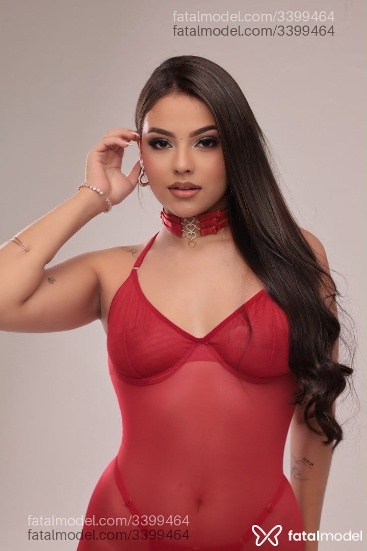Acompanhante mulher morena (o) de olhos castanhos em Videira - Rayssa Ingrid