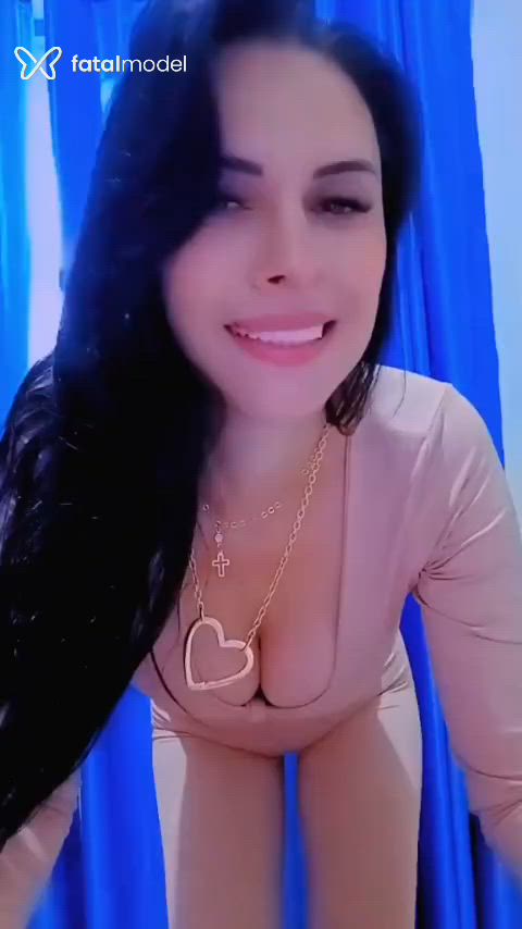 Acompanhante mulher com cabelo castanho de olhos pretos em Pouso Alegre Acompanhante mulher com cabelo castanho de olhos pretos em Pouso Alegre - Nanda Baker