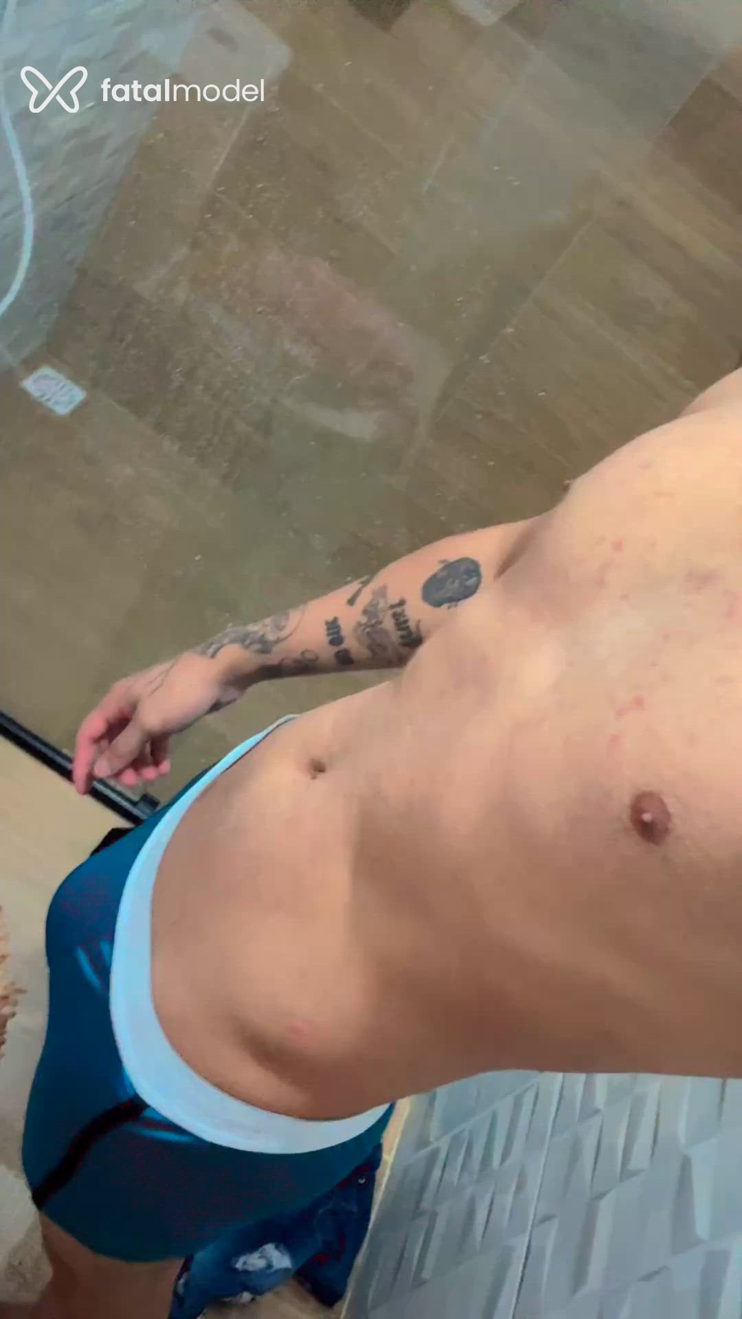 Acompanhante homem com cabelo castanho de olhos castanhos em Ponta Grossa Acompanhante homem com cabelo castanho de olhos castanhos em Ponta Grossa - Safadopg