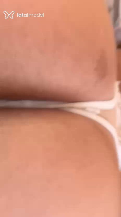 Acompanhante mulher loira (o) de olhos mel - Luiza Maya