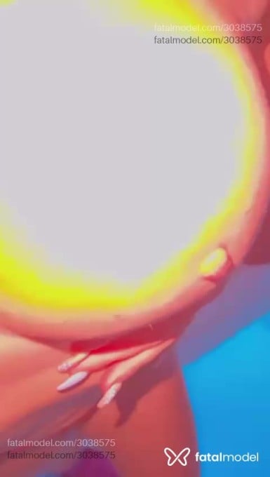 Acompanhante mulher loira (o) de olhos mel em Virtual - Bruna Silva