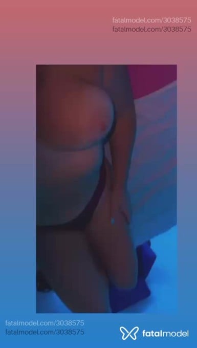 Acompanhante mulher loira (o) de olhos mel em Virtual - Bruna Silva