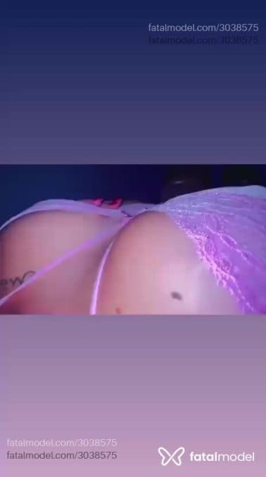 Acompanhante mulher loira (o) de olhos mel em Virtual - Bruna Silva