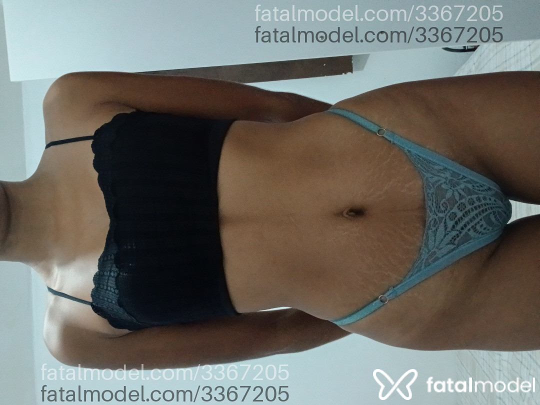 Acompanhante mulher morena (o) de olhos pretos - Layla