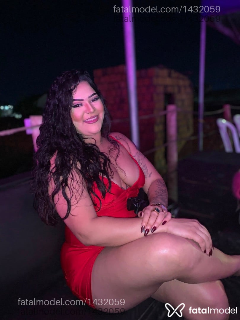 Acompanhante mulher morena (o) de olhos pretos - Bonequinha de luxo Acompanhante mulher morena (o) de olhos pretos - Bonequinha de luxo