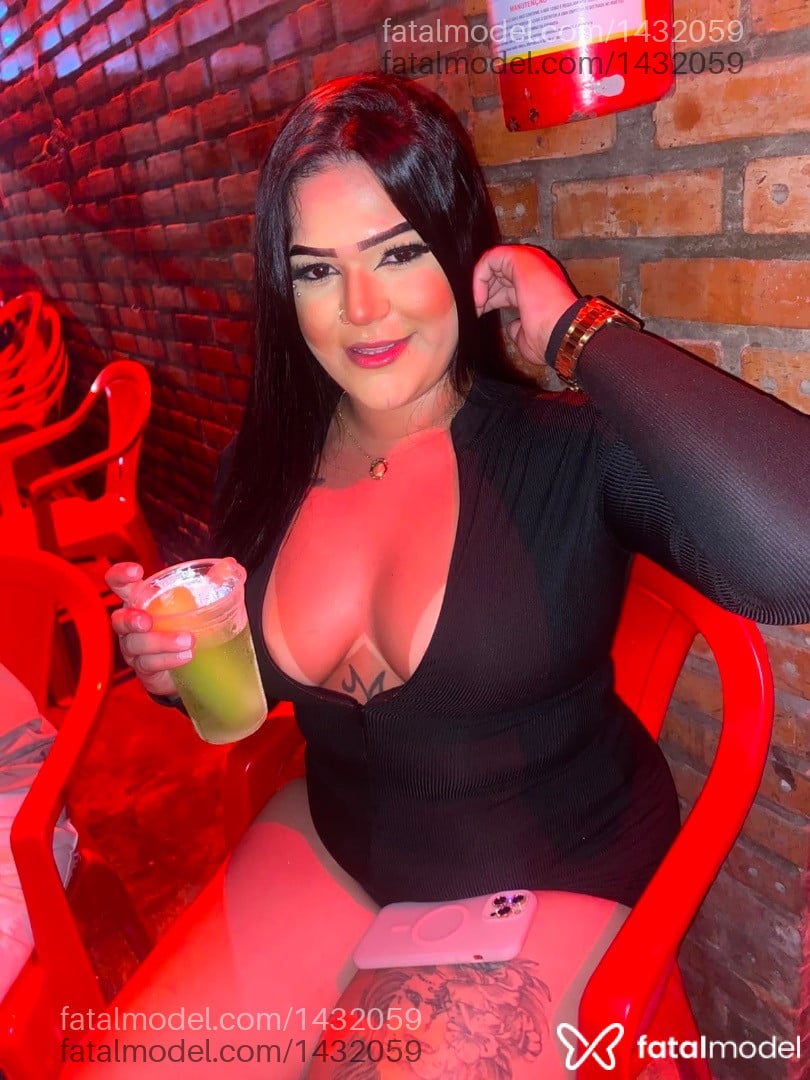 Acompanhante mulher morena (o) de olhos pretos em Rio Branco - Bonequinha de luxo