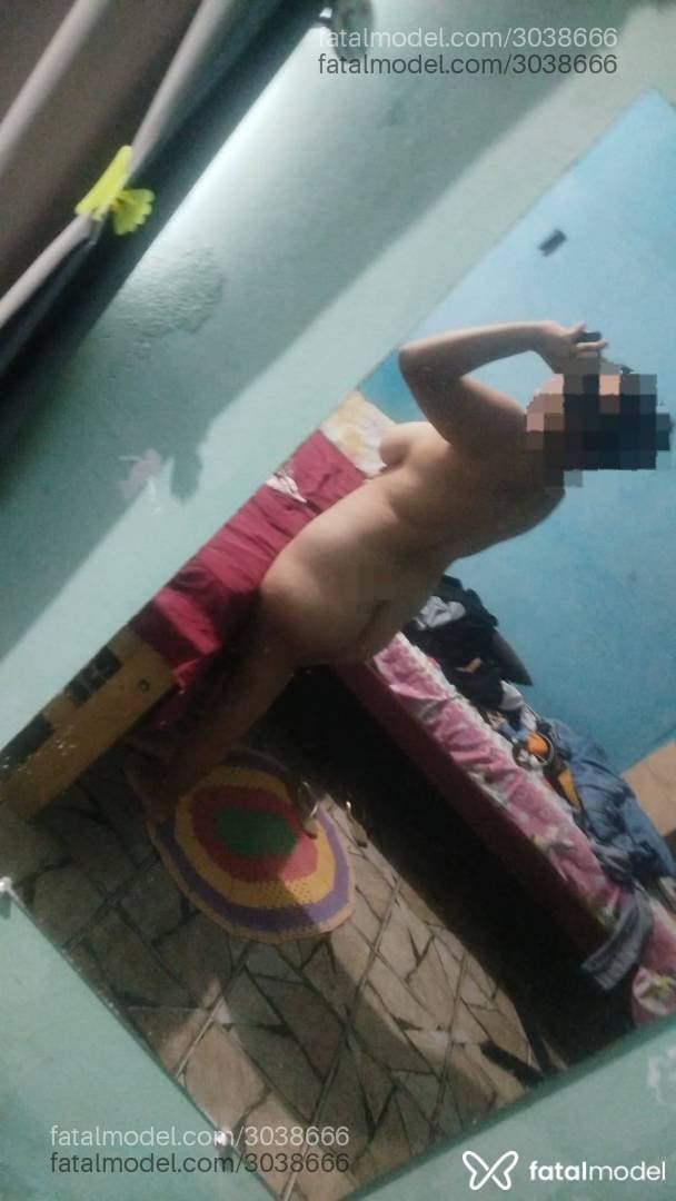 Acompanhante mulher com cabelo castanho de olhos castanhos em Marabá - íris Gomes