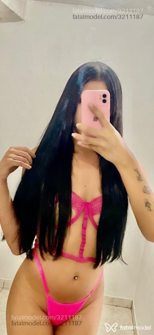 Acompanhante mulher trans morena (o) de olhos castanhos em Rio de Janeiro - Isa Silva