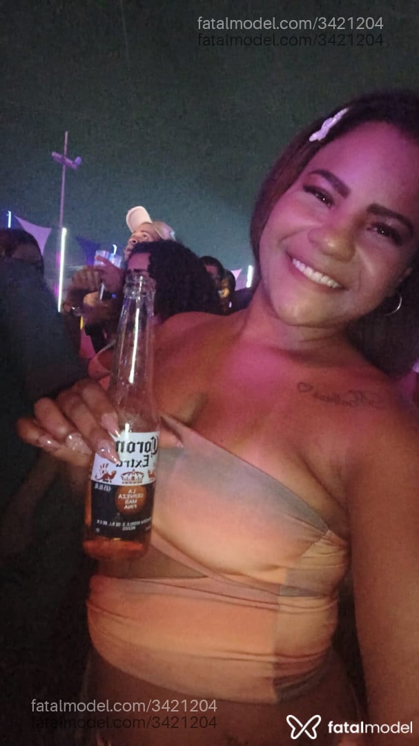 Acompanhante mulher morena (o) de olhos pretos em Saquarema - Luiza Foxx