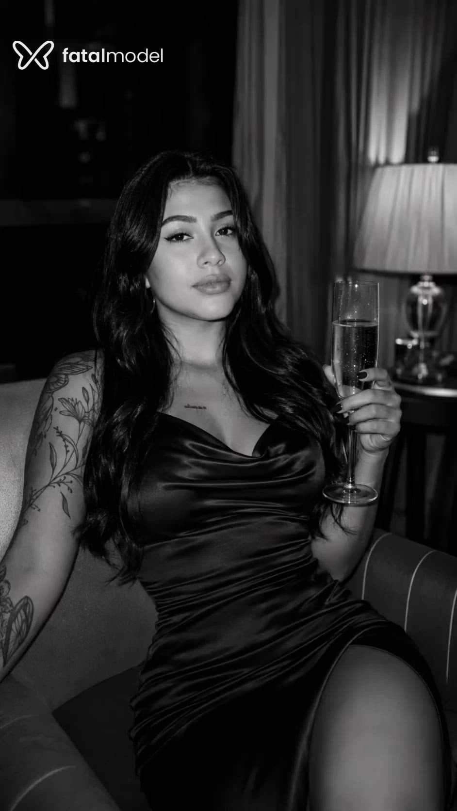 Acompanhante mulher morena (o) de olhos pretos - Bella Acompanhante mulher morena (o) de olhos pretos - Bella