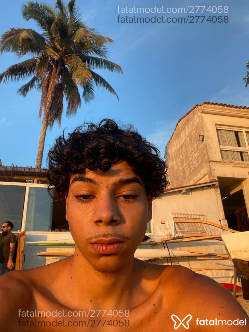 Acompanhante homem morena (o) de olhos castanhos - Migezinho Acompanhante homem morena (o) de olhos castanhos - Migezinho