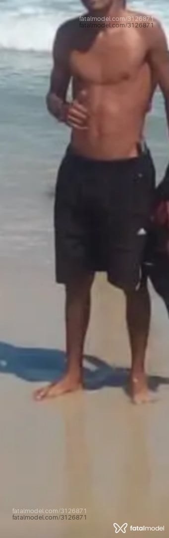 Acompanhante homem com cabelo colorido de olhos pretos em Rio de Janeiro - Cabelinho