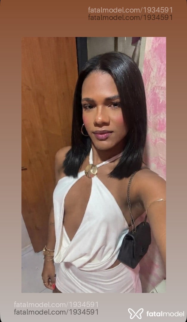 Acompanhante mulher trans morena (o) de olhos castanhos em Luís Eduardo Magalhães - Nandinha