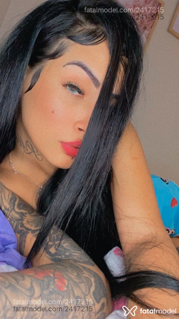 Acompanhante mulher morena (o) de olhos castanhos em Poá Acompanhante mulher morena (o) de olhos castanhos em Poá - Lara