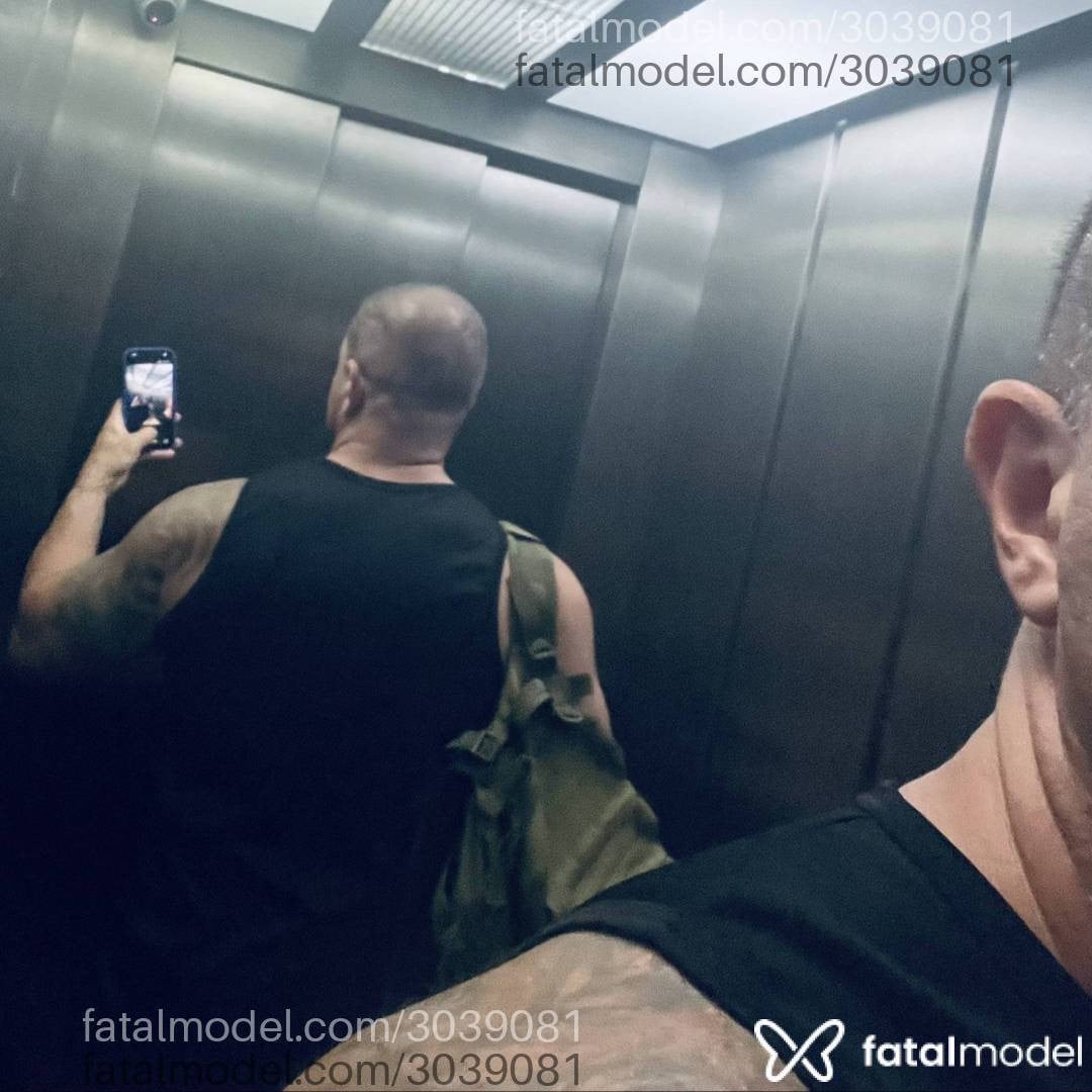 Acompanhante homem com cabelo castanho de olhos verdes em Rio de Janeiro - Tonny