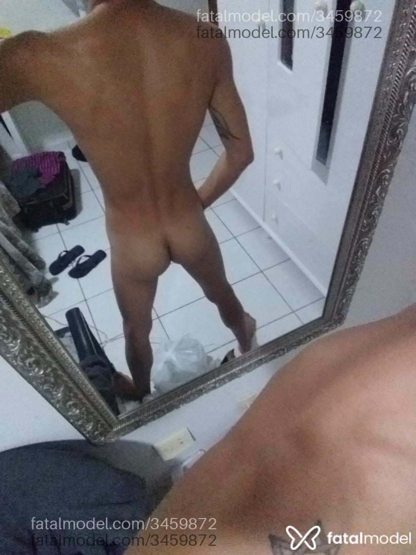 Acompanhante homem com cabelo castanho de olhos castanhos em João Pessoa - Mago Oli