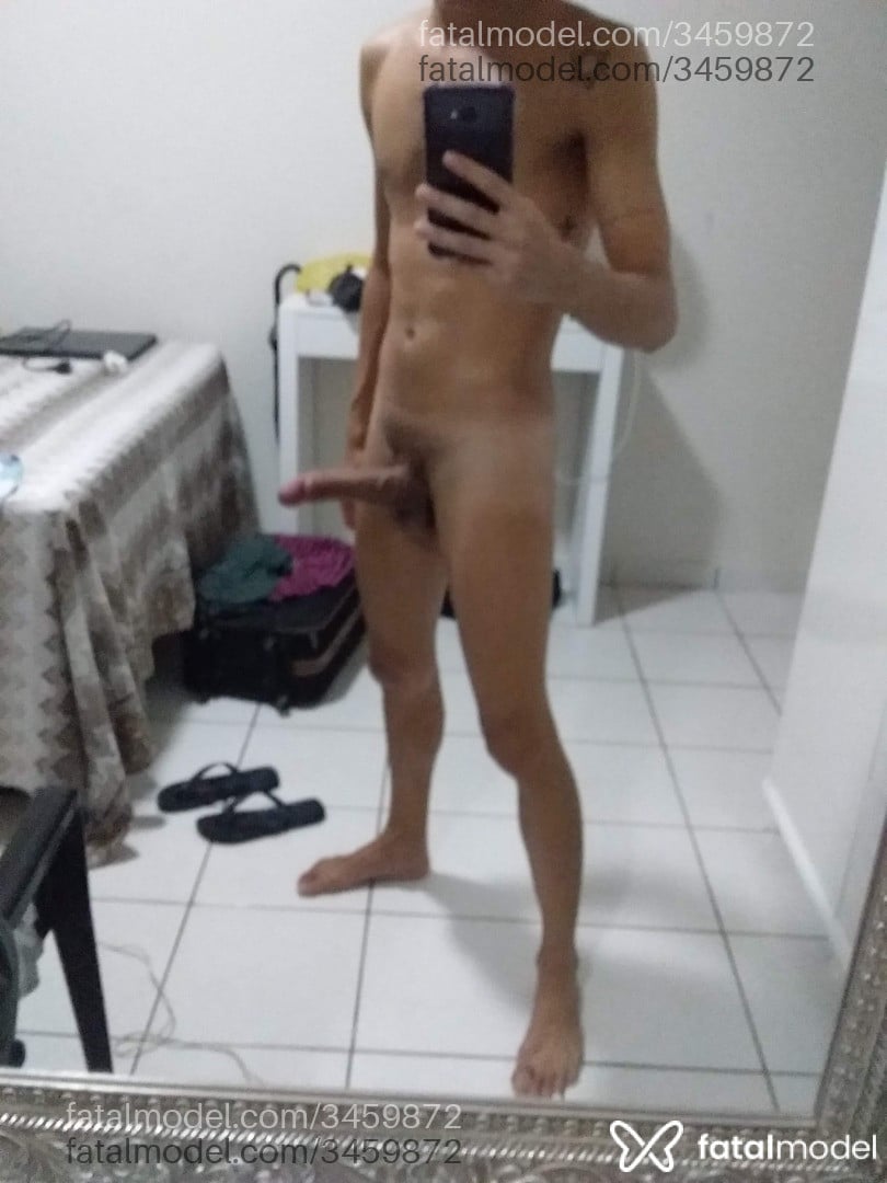 Acompanhante homem com cabelo castanho de olhos castanhos em João Pessoa - Mago Oli