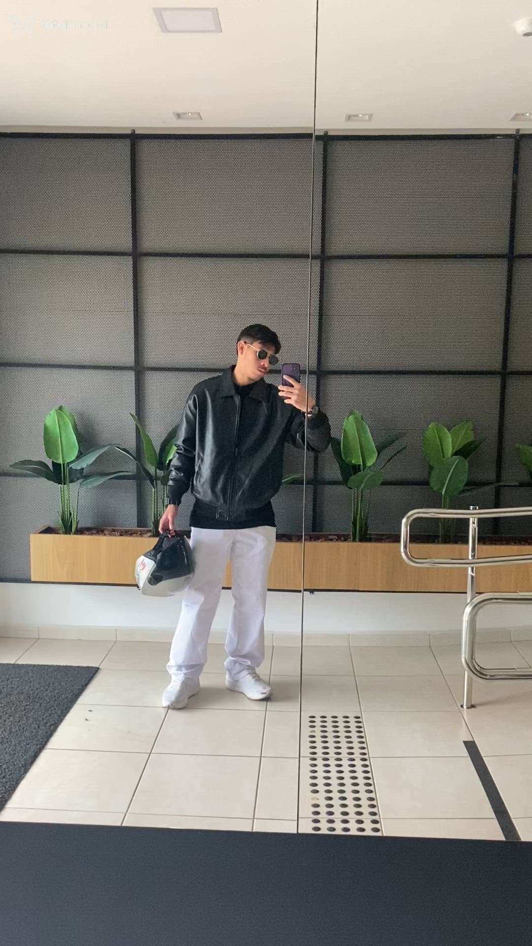 Acompanhante homem com cabelo castanho de olhos castanhos em Rio Brilhante Acompanhante homem com cabelo castanho de olhos castanhos em Rio Brilhante - Mjmaurício