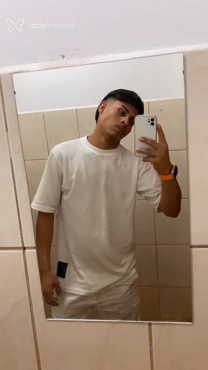 Acompanhante homem com cabelo castanho de olhos castanhos em Rio Brilhante Acompanhante homem com cabelo castanho de olhos castanhos em Rio Brilhante - Mjmaurício