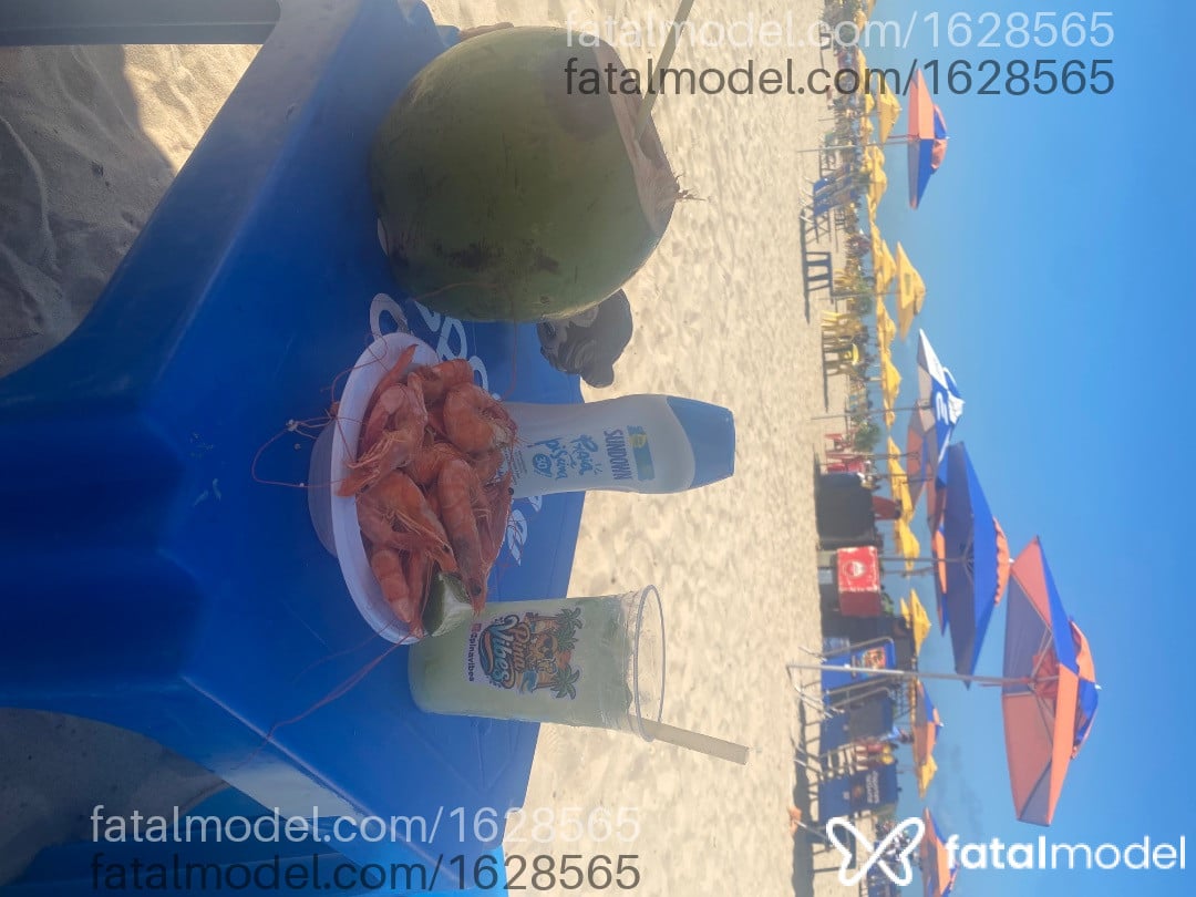 Acompanhante mulher com cabelo castanho de olhos castanhos - Nataly Macedo Acompanhante mulher com cabelo castanho de olhos castanhos - Nataly Macedo