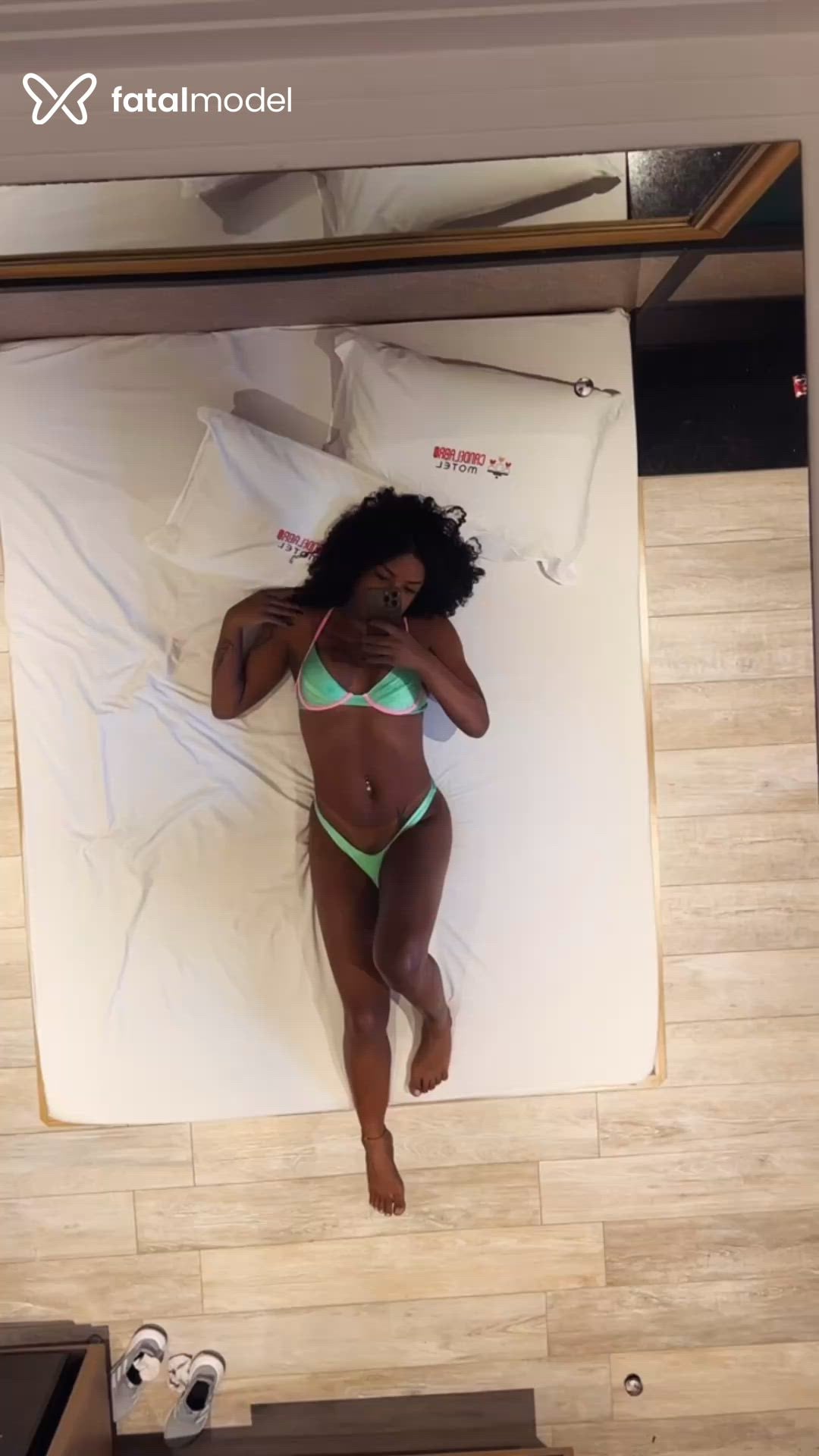 Acompanhante mulher trans morena (o) de olhos castanhos - Nicole