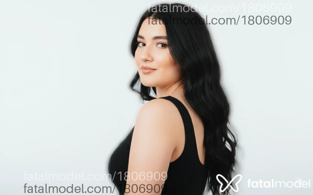 Acompanhante mulher morena (o) de olhos castanhos - Alice Monroe