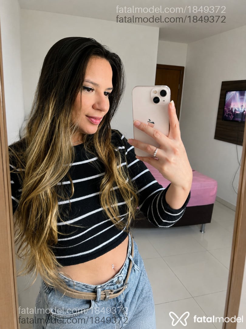 Acompanhante mulher loira (o) de olhos castanhos em Guarapuava - Safira