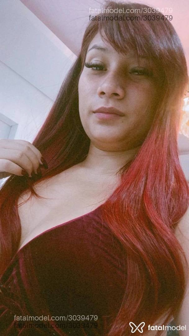 Acompanhante mulher com cabelo castanho de olhos pretos - KARLA