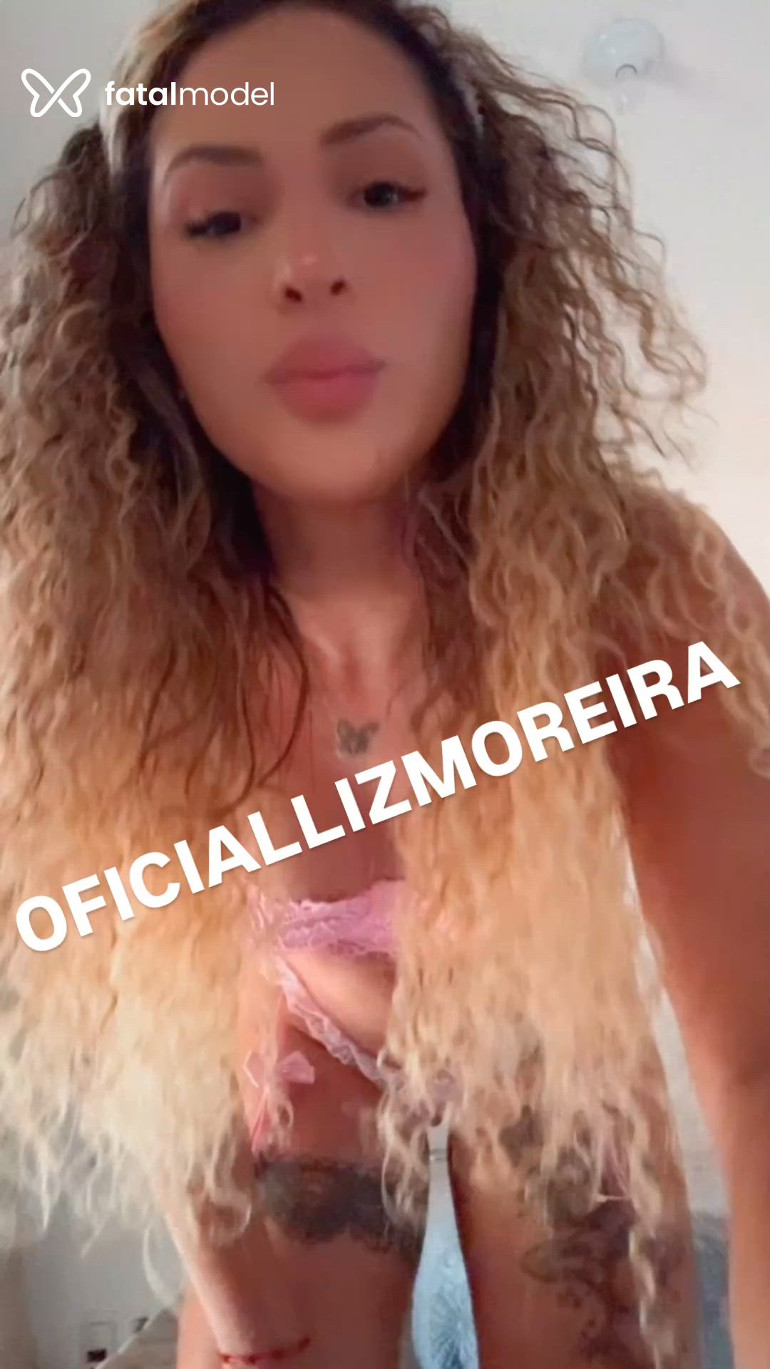 Acompanhante mulher loira (o) de olhos castanhos em Salvador Acompanhante mulher loira (o) de olhos castanhos em Salvador - Núbia Carvalho