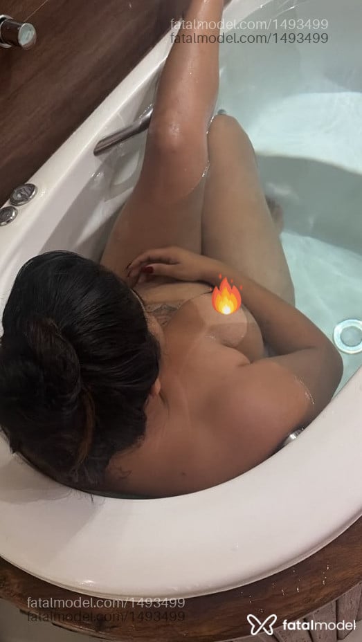 Acompanhante mulher morena (o) de olhos castanhos em Franca - Morena