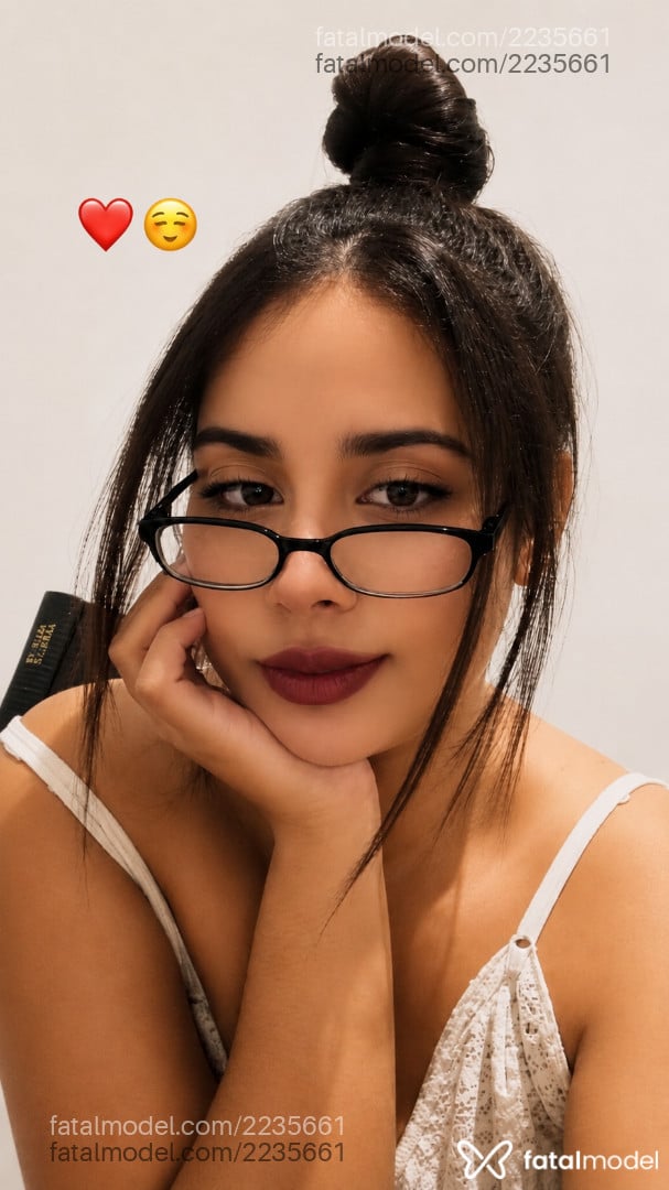 Acompanhante mulher morena (o) de olhos castanhos em Brasília - Beatriz